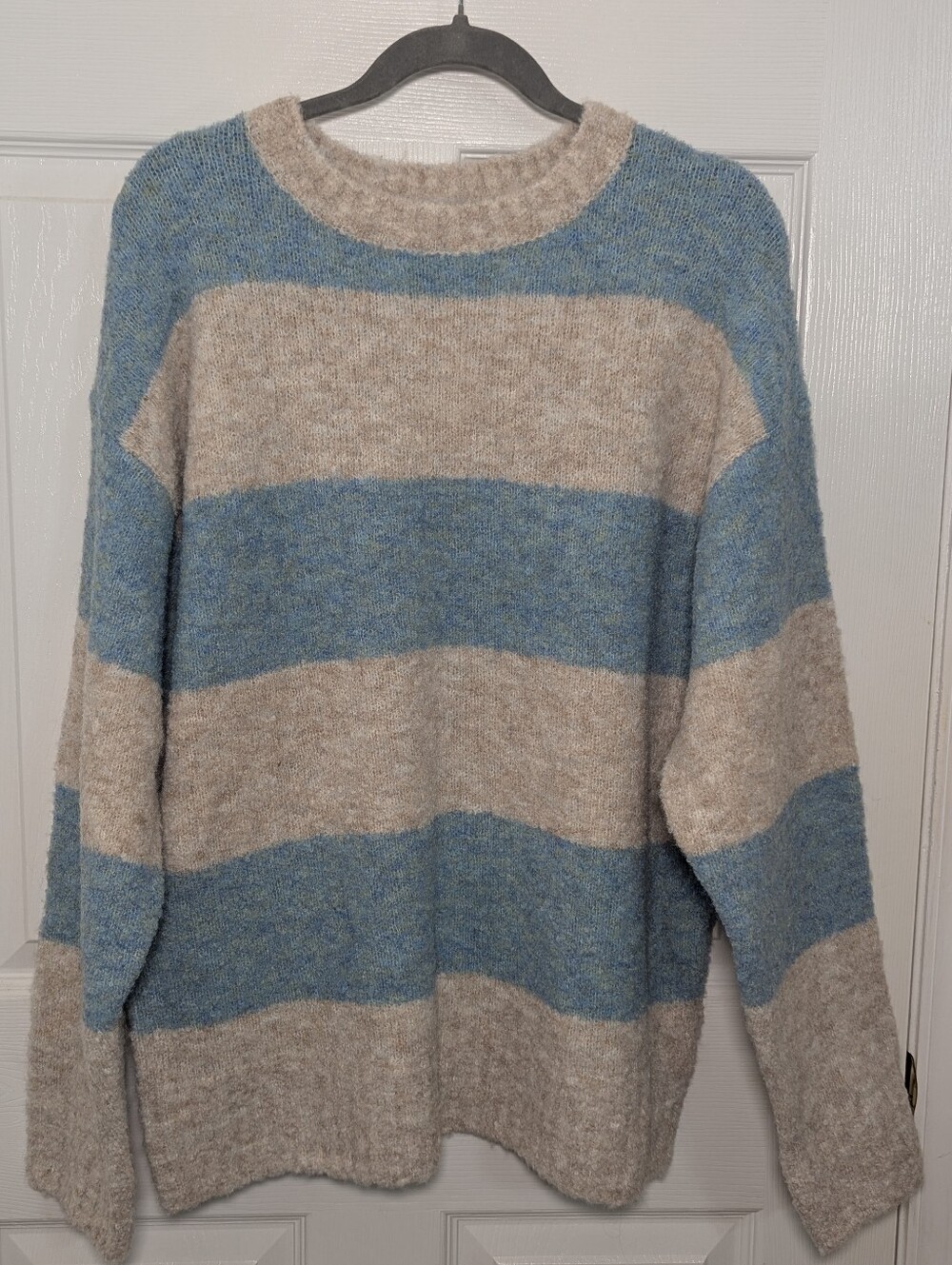 BDG Urban Outfitters Stripe Bouclé Sweater Women’s L Blue Cream Wool Blend NWT